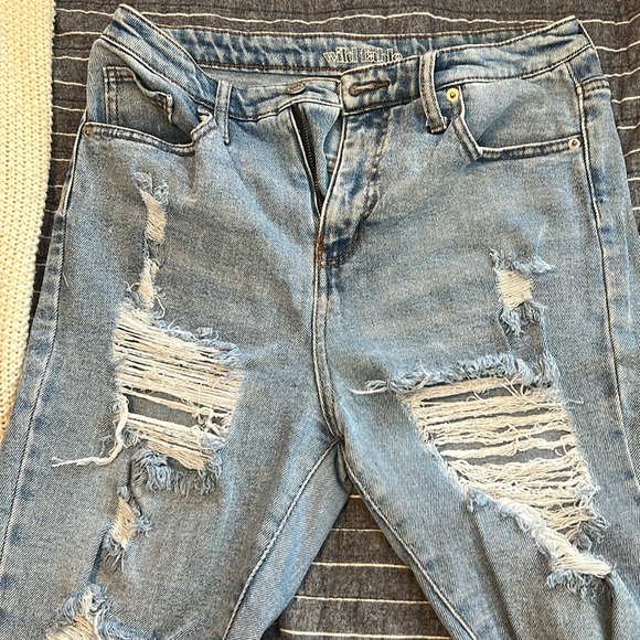 Women’s Bermuda shorts - Picture 2 of 4